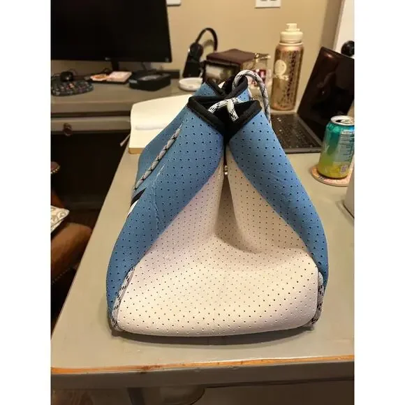 Blue and White Tote Casual Soft Light Weight - Picture 4 of 16